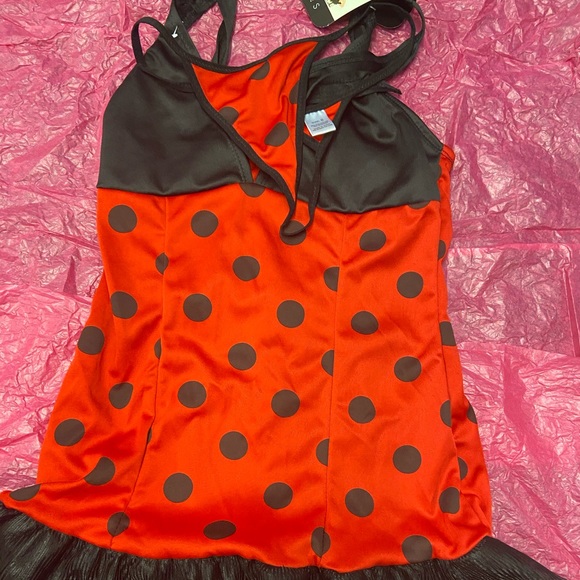 Lingerie - Picture 2 of 4